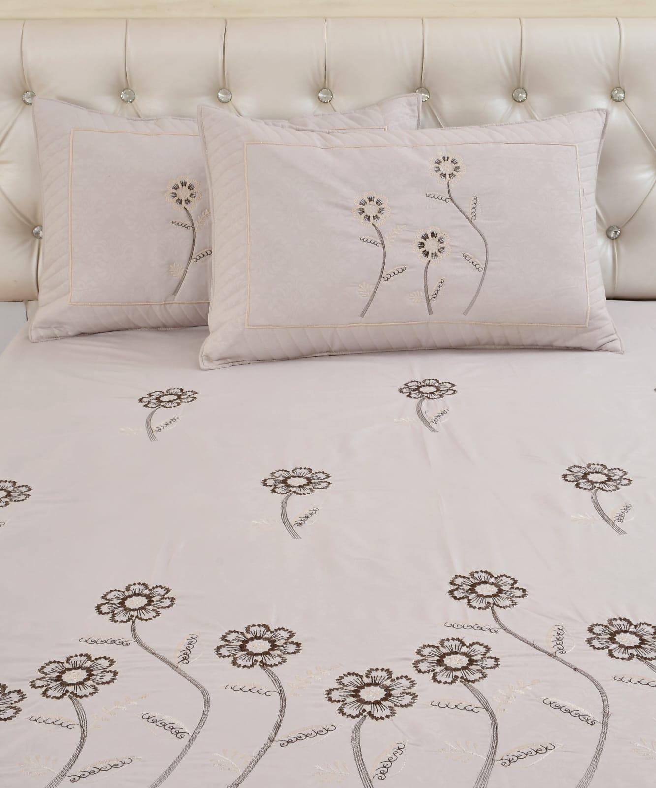 JSHOMEFINISHING Premium Embroidered Cotton Blend Bedsheet with 2 Quilted Pillow Covers | Soft & Breathable Double Bed Bedsheet | Elegant Daisy Floral Embroidery | Luxury Bedding Set | Ivory Cream